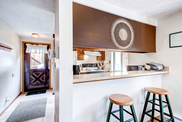 Condo, 2 Bedrooms | Living area | Flat-screen TV, fireplace