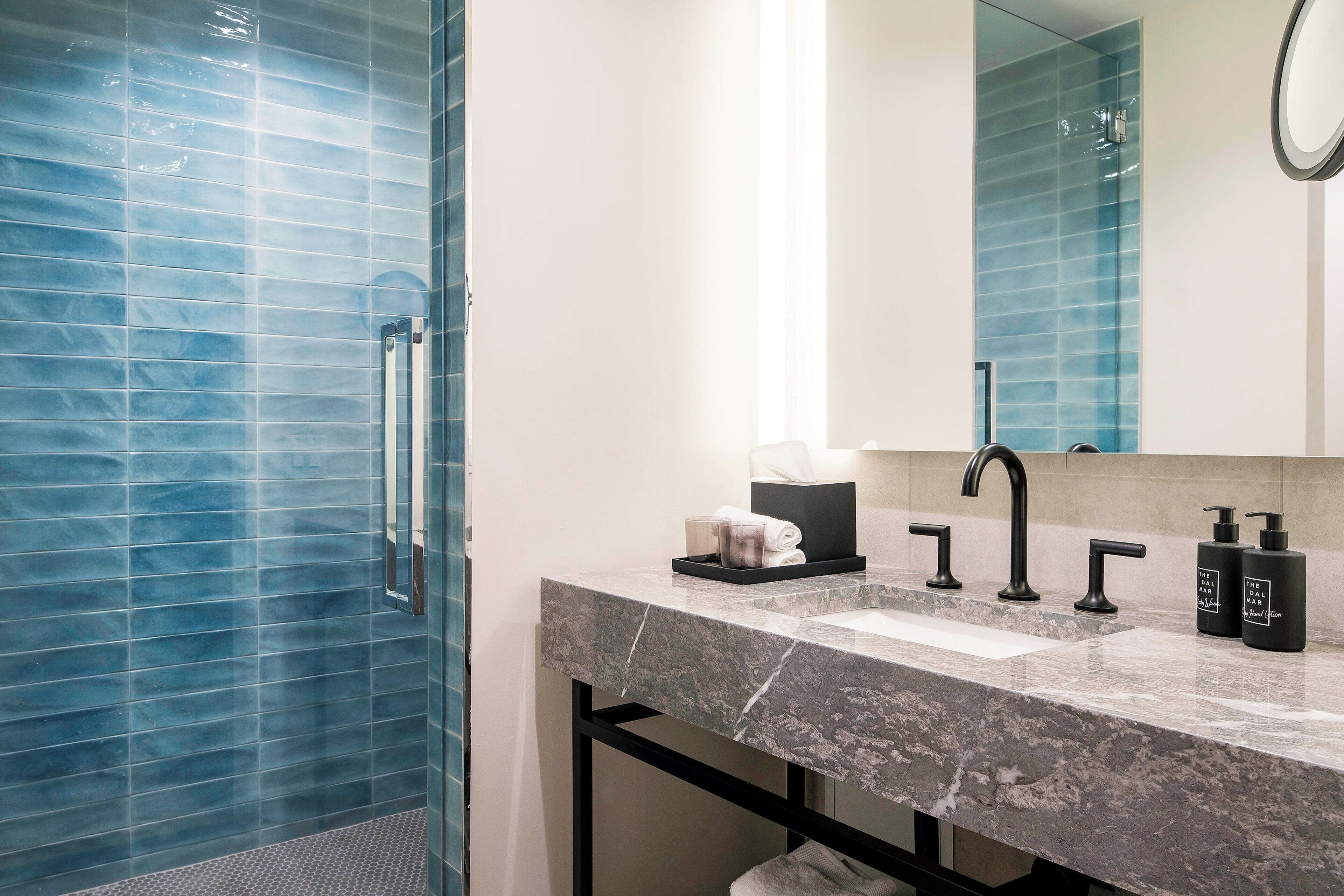 shower, rainfall showerhead, free toiletries, hair dryer