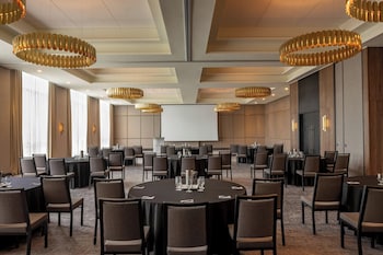 Meeting space at The Dalmar, Fort Lauderdale, a Tribute Portfolio Hotel