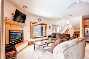 Townhome, 4 Bedrooms | Living room | 36-inch flat-screen TV with cable channels, TV, fireplace - Mountaineer Townhomes M1 By Peak Property Management (Breckenridge)