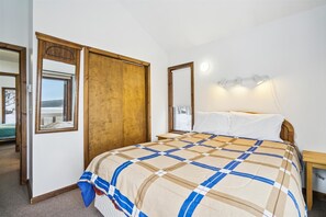 3 habitaciones, tabla de planchar con plancha y wifi gratis 