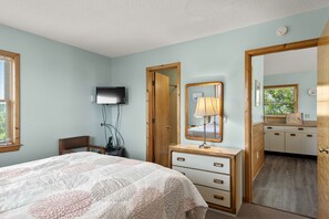 4 Schlafzimmer, Bügeleisen/Bügelbrett, WLAN, Bettwäsche