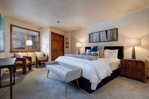 2 bedrooms, iron/ironing board, WiFi, bed sheets - CX114 | Awesome Views | Direct Patio Access to Slopes | Winter Shuttle | Hot Tub (Steamboat Springs)