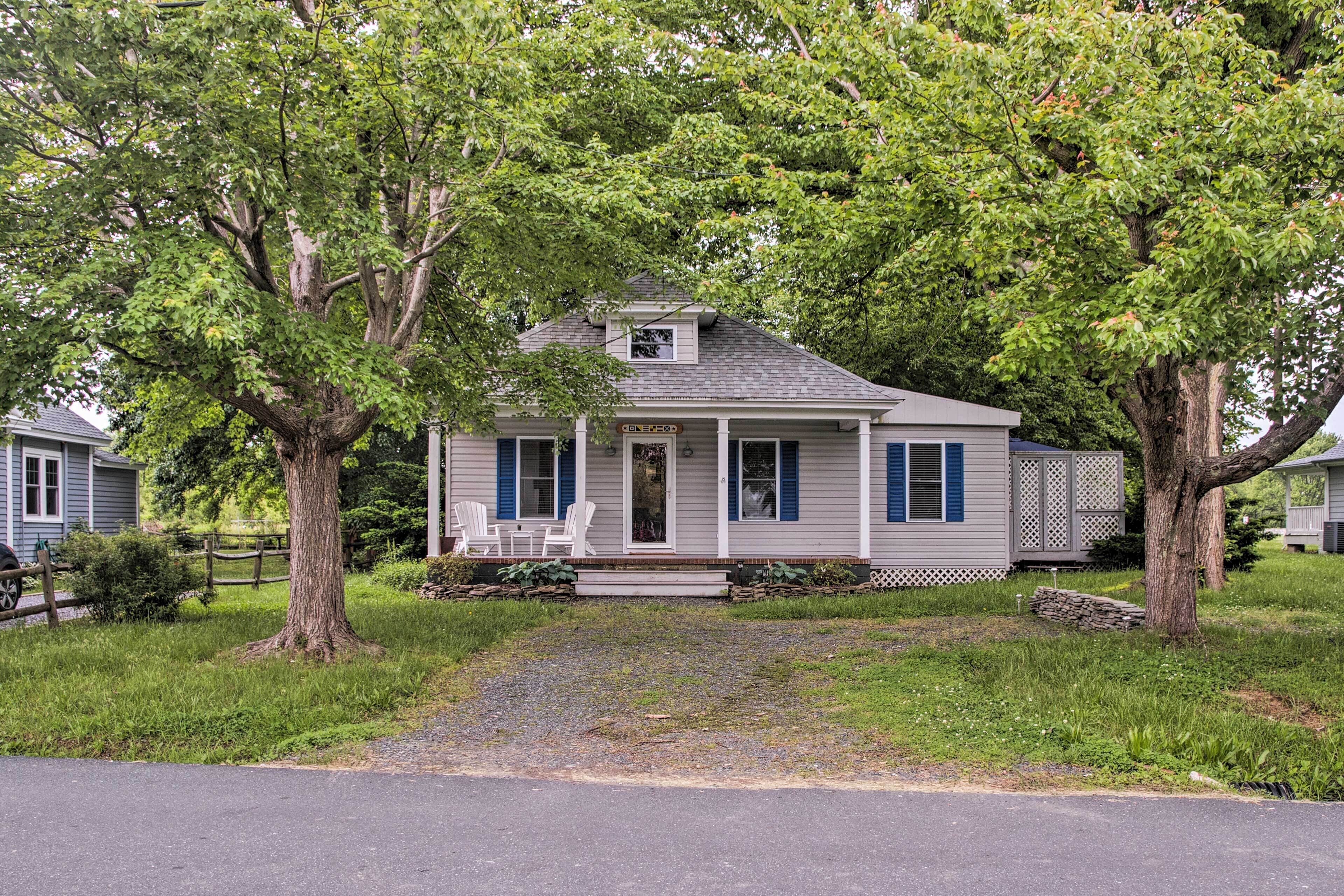 St. Michaels Area Cottage - Walk to Water & Marina