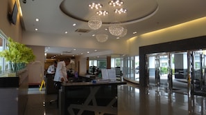 Check-in/check-out kiosk