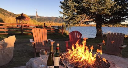 5 Stars! Elegant Lake Front Cabin w/Hot Tub, only 20 Minutes To Yellowstone NP!