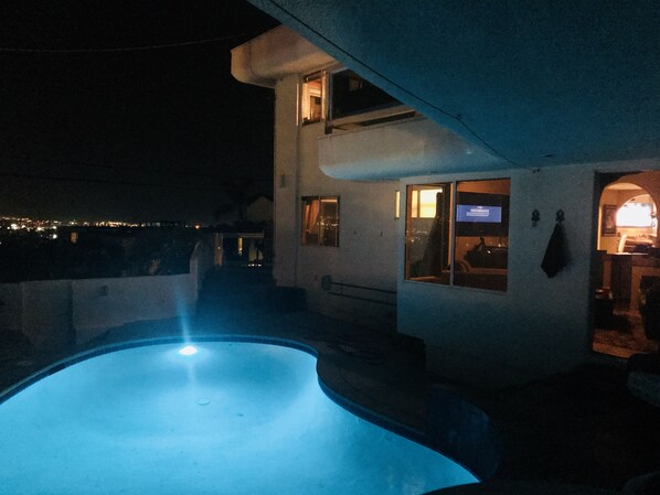 Outdoor pool, a heated pool