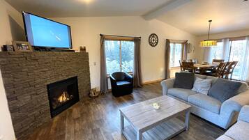 TV, fireplace, ping pong, streaming services