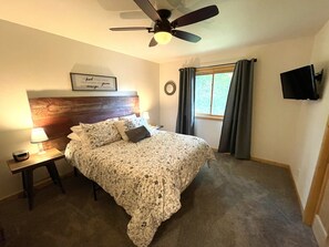4 quartos, acesso à internet, roupa de cama