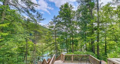 Lakefront Butler Home w/ Hot Tub & Fire Pit!