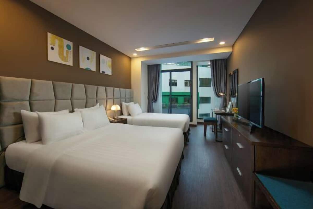 Minibar, in-room safe, desk, soundproofing