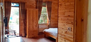 Traditional Double or Twin Room | Minibar, in-room safe, desk, soundproofing