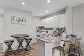 Fridge, microwave, oven, stovetop - Condo #8224 is a one of a kind beautiful condo! (Destin)