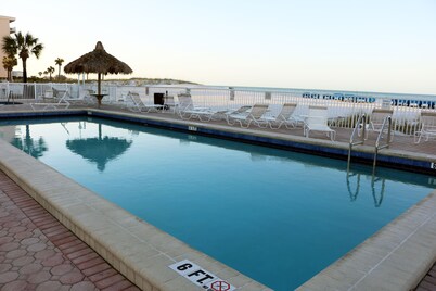 Beachfront SeaBreeze Condo #102