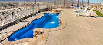 Home mit saisonalem Pool & Spa-5 Mi zu Laughlin Casinos!