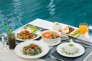 Frühstück, Mittagessen und Abendessen