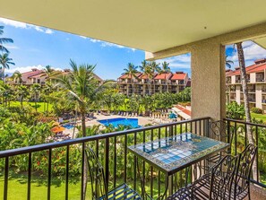 屋外ダイニングエリア