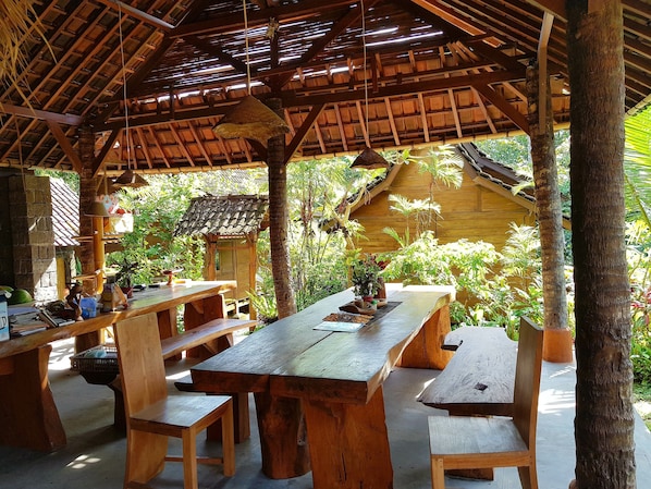 Lobby sitting area - Song Broek Jungle Resort (Payangan)