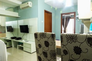 City Apartment, 1 Bedroom | Room amenity - 1 BR Thamrin Residence City View By Travelio (Jakarta)