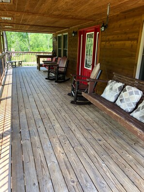 Terrace/patio - THE LUXURY CABIN IN THE WOODS (Catlettsburg)