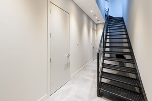 Interior - 2BR Duplex near Plateau Mont Royal (Montréal)