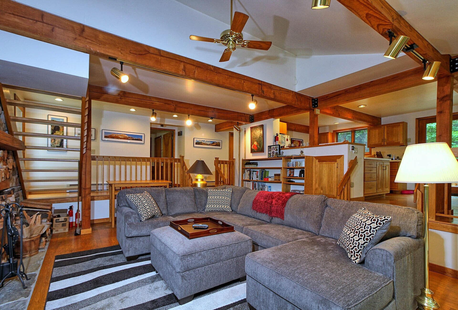 Lakewood Lodge is the perfect family getaway that accepts pets. (please note this unit has NO AIR CONDITIONING)