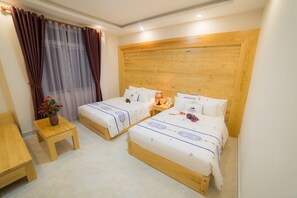 Firemannsrom – deluxe | Minibar, skrivebord og wi-fi (inkludert)