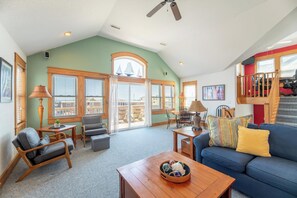 TV, DVD player - Island Time - NH MP 11, 50 Ft to Beach, Elevator, Pool, Free Pool Heat, Hot Tub, Pets OK, YR Flex (Nags Head)