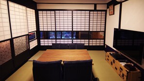 2 bedrooms, minibar, desk, free WiFi - Machiya Stay Kyo Miyabi (Kyoto)