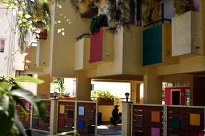 Lobby sitting area - Rainbow Services (Bengaluru)