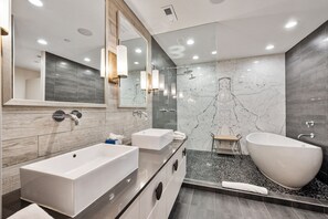 Shower, jetted bath, hair dryer, towels - Cottage with Ski-in/Ski-out Access and Private Hot Tub! (Park City)
