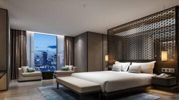 高档床上用品、羽绒被、客房内保险箱、办公桌