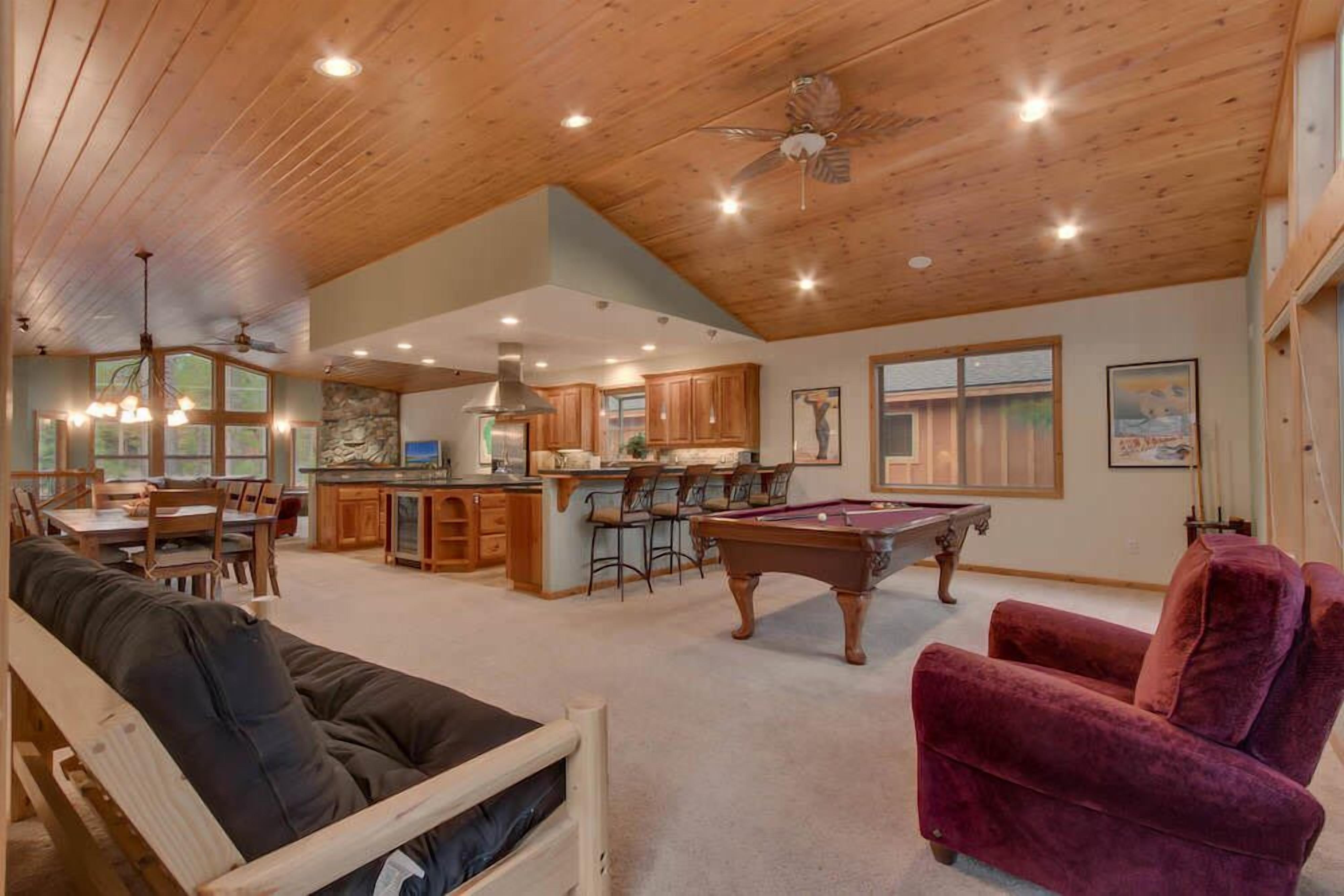 Angora Mountain Lodge - Pool Table, Ping Pong, Shuffle Board