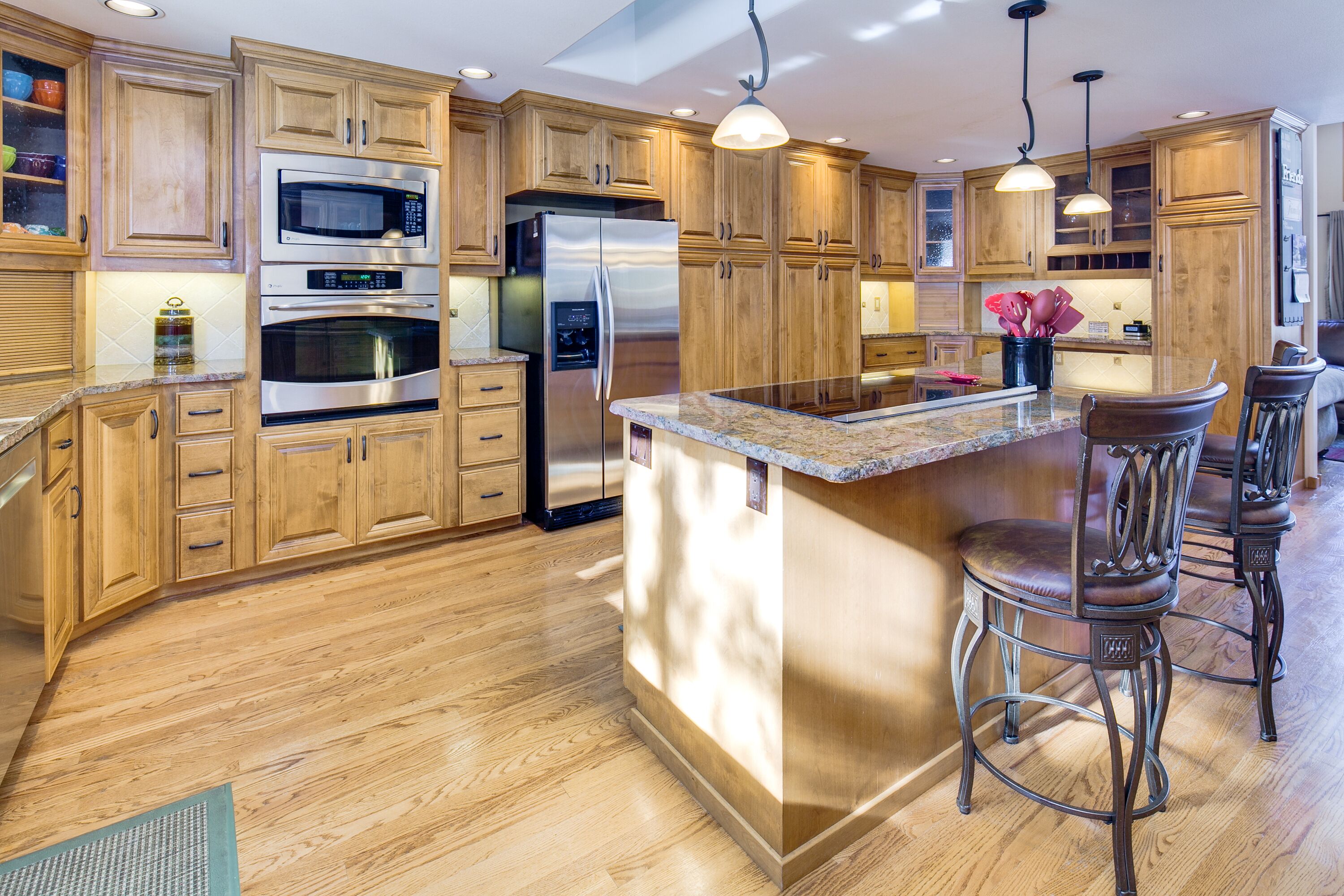 Beautiful home, Hot Tub, Shuffle Board Table and A/C! - Maury Mountain 25