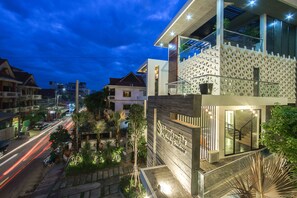 Outdoor banquet area - The Amazing Residence (Siem Reap)