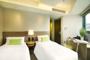 Premier Ease Side Harbour View Room