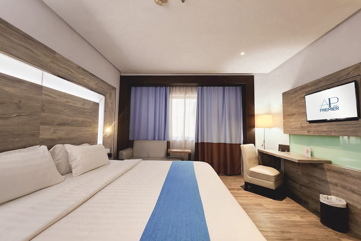 family suite, multiple beds | 1 bedroom, in-room safe, desk, blackout curtains