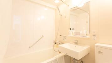 Deluxe Double Room, Non Smoking | Bathroom