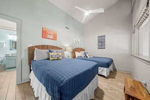 2 bedrooms, WiFi, bed sheets - Unit 37, Sea Haven, 2 Bedroom Beach Condo (Panama City Beach)