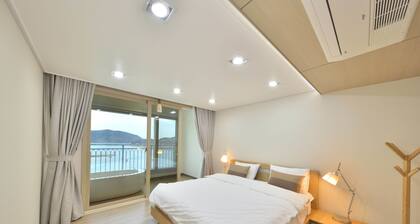 Geoje Jisefo Family Residence