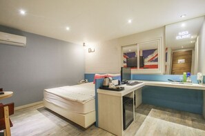 Standard Room | Desk, soundproofing, WiFi - Cube Hotel (Busan)