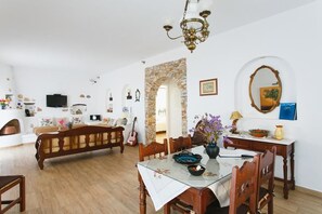 Villa, 2 Bedrooms, Private Pool | In-room dining - Villa Pelagos (Sifnos)