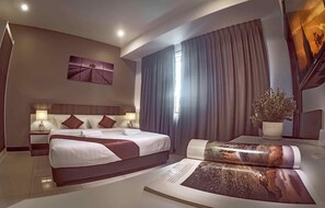 Comfort-Stadtwohnung | Hochwertige Bettwaren, Schreibtisch, Bügeleisen/Bügelbrett