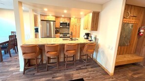 Microonde, lavastoviglie, macchina per tè/caffè, tostapane