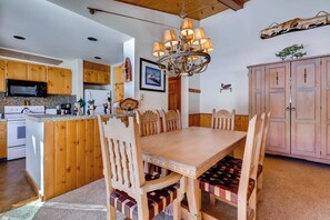 Dining - 1Br Condo~Decatur 1775~No Cleaning Fees! (Keystone)