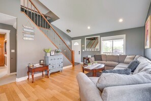 TV, fireplace, Netflix, DVD player