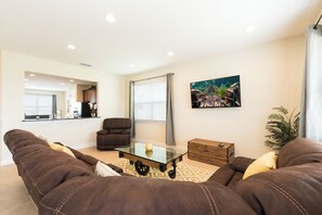 TV, fotballspill og bordtennis