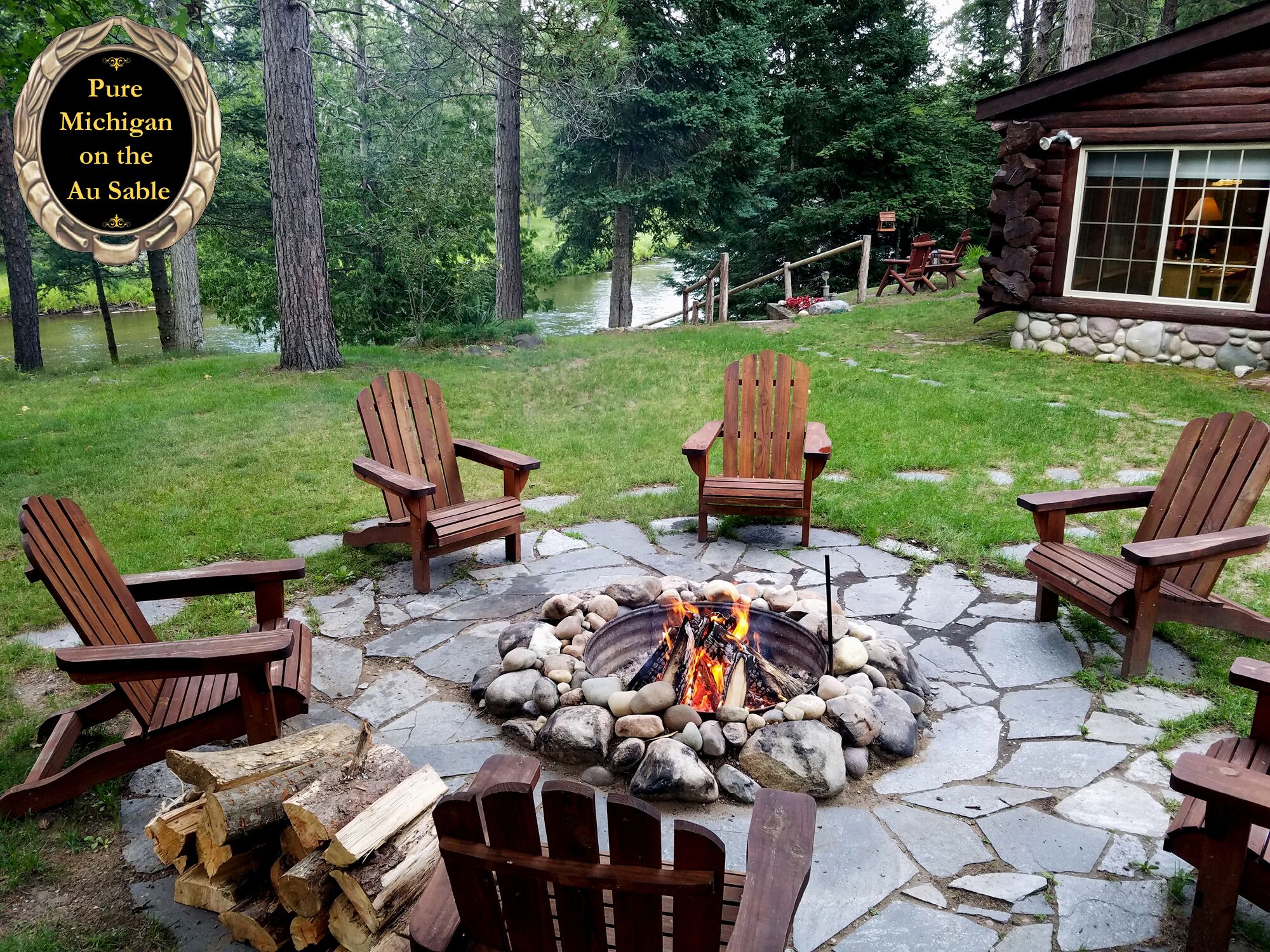 Private & Secluded!  Awesome firepit setting on the river