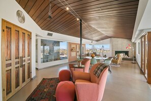 Lobby - Holiday Stays! Unique Ranch Near Joshua Tree National Park with Private Pool! (Twentynine Palms)