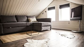 Luxury Cabin, 2 Bedrooms | 1 bedroom, free WiFi, bed sheets